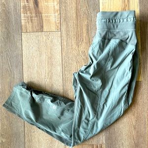 Dance studio crop 25” lululemon